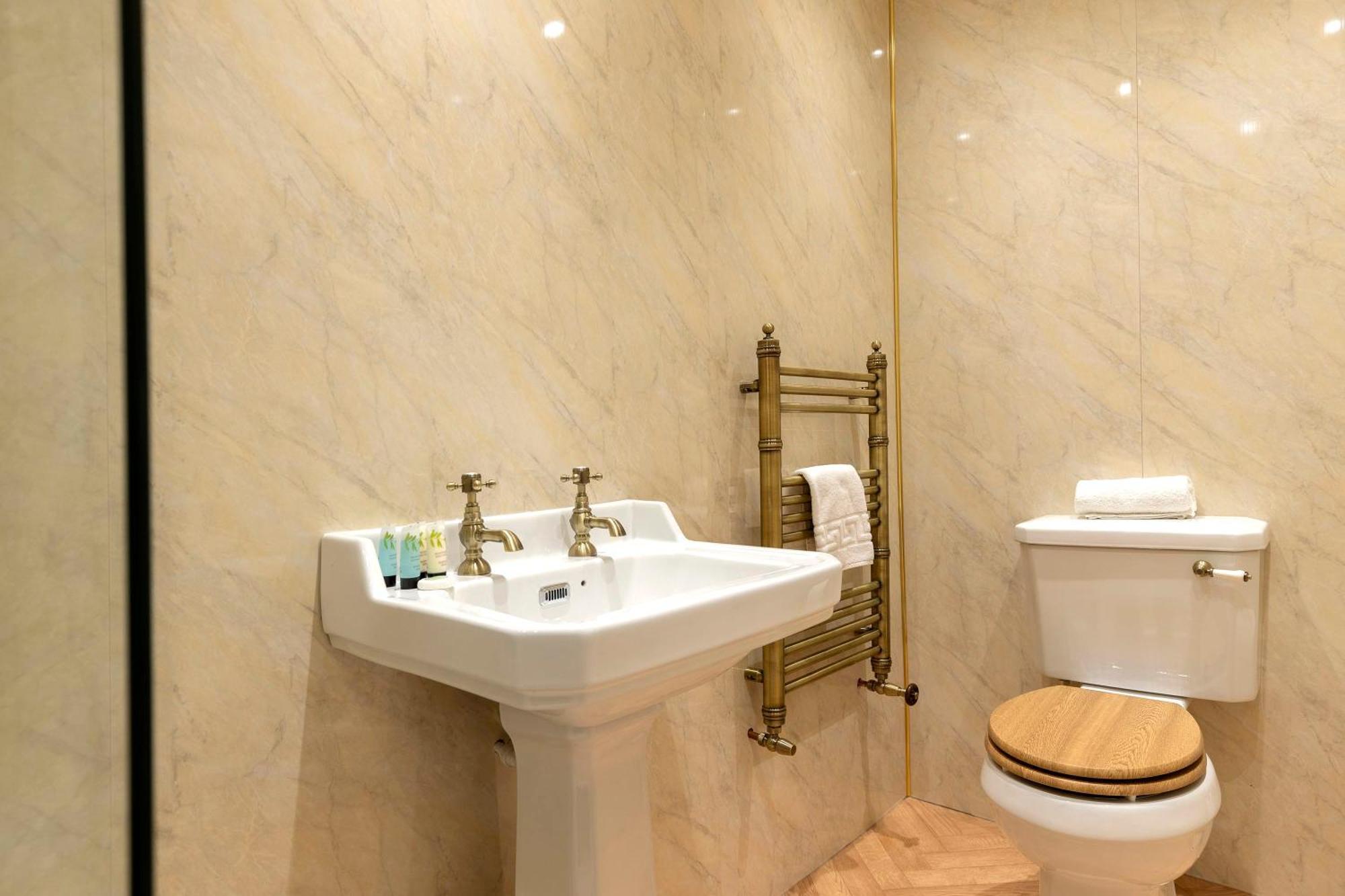 Grandeur Within Villa เซดจ์ฟิลด์ ภายนอก รูปภาพ